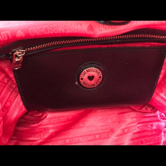 🌸🌸🌸SOLD 🌸🌸🌸 Love Moschino studded tote - Picture 3 of 6